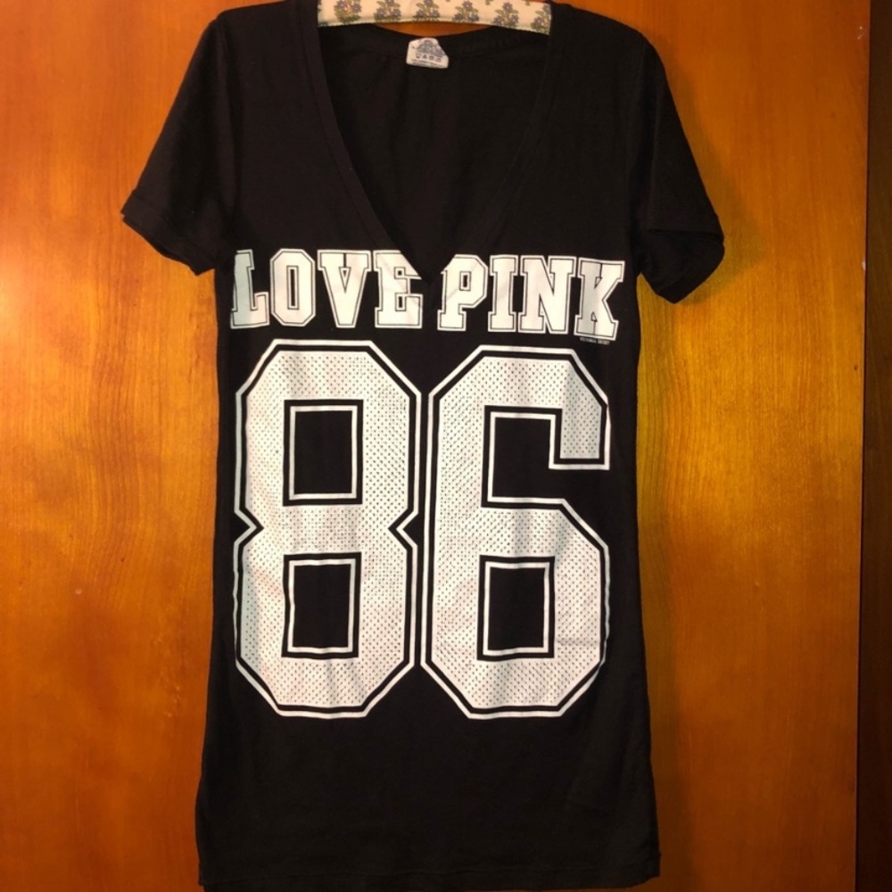 VS Pink T-Shirt